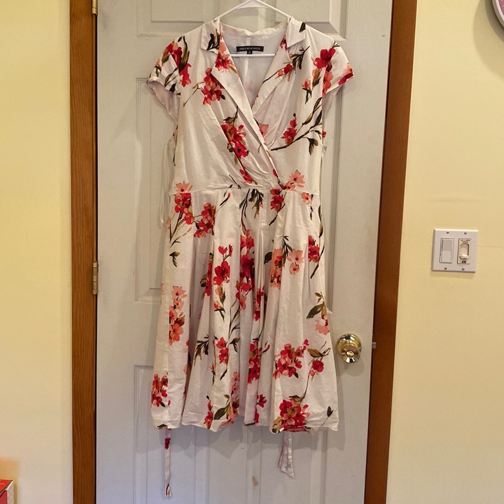 White and pink flower dress